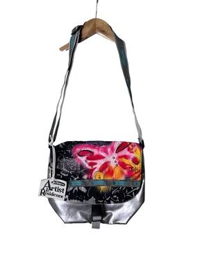 NWT Lesportsac Artist In Residence Shoulder Crossbody Bag Butterfly Sun Grey Y2K